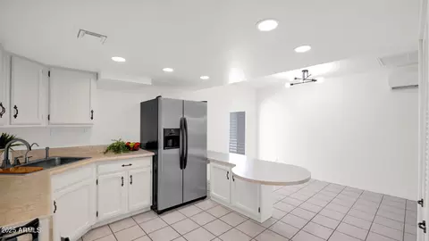 Kitchen - 2249 E Hillery Dr, Phoenix, AZ 85022 photo 2 of 2