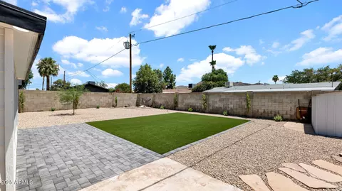 Exterior - 2249 E Hillery Dr, Phoenix, AZ 85022 photo 3 of 11