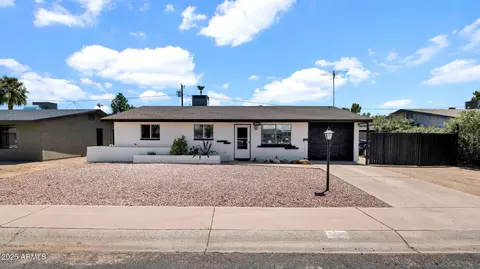 2249 E Hillery Dr, Phoenix, AZ 85022