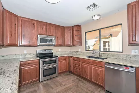 2732 E Villa Rita Dr, Phoenix, AZ 85032 photo 3