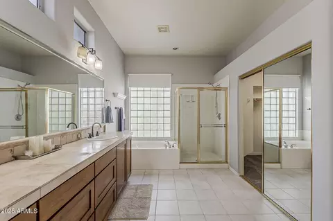 Bath - 1895 E Dava Dr, Tempe, AZ 85283 photo 2 of 4