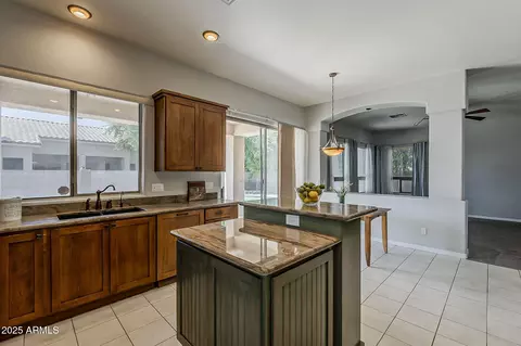 Kitchen - 1895 E Dava Dr, Tempe, AZ 85283 photo 4 of 5