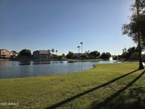 View/Area - 1895 E Dava Dr, Tempe, AZ 85283 photo 3 of 4