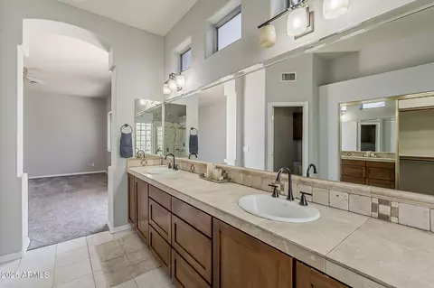 Bath - 1895 E Dava Dr, Tempe, AZ 85283 photo 3 of 4