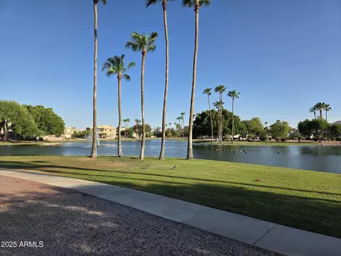 View/Area - 1895 E Dava Dr, Tempe, AZ 85283 photo 2 of 4