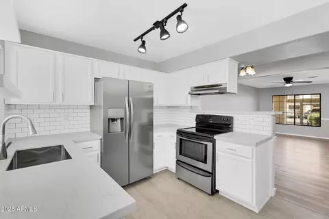 7801 N 44th Dr #1190, Glendale, AZ 85301