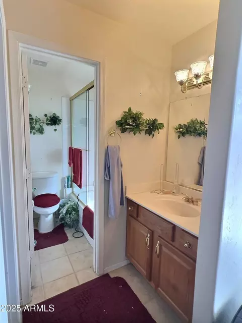 Bath - 1455 W Posada Ave, Mesa, AZ 85202 photo 2 of 2
