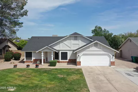 555 S Bermuda Cir, Mesa, AZ 85206