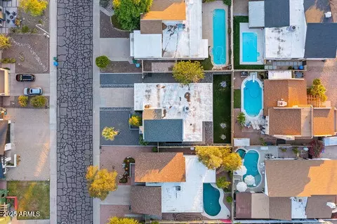 View/Area - 5446 E Cambridge Ave, Phoenix, AZ 85008 photo 1 of 8