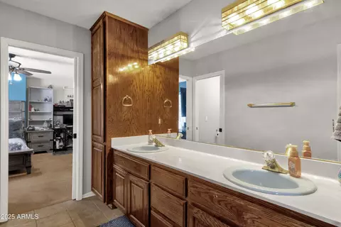 Bath - 4617 E Grove Cir, Mesa, AZ 85206 photo 1 of 4