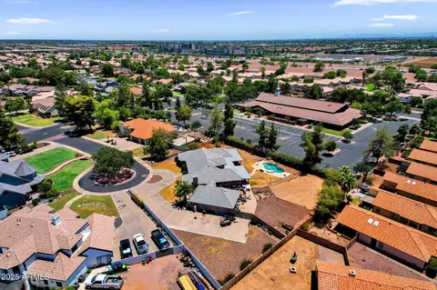 View/Area - 4617 E Grove Cir, Mesa, AZ 85206 photo 4 of 10