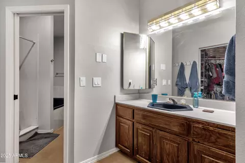 Bath - 4617 E Grove Cir, Mesa, AZ 85206 photo 2 of 4