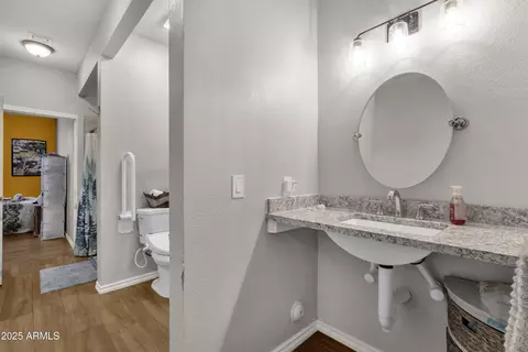 Bath - 4617 E Grove Cir, Mesa, AZ 85206 photo 4 of 4