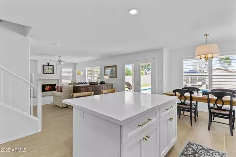 652 E Devon Dr, Gilbert, AZ 85296 photo 16