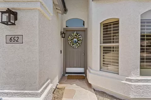 652 E Devon Dr, Gilbert, AZ 85296 photo 8