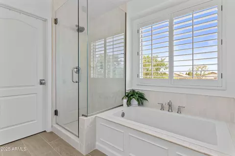 652 E Devon Dr, Gilbert, AZ 85296 photo 5
