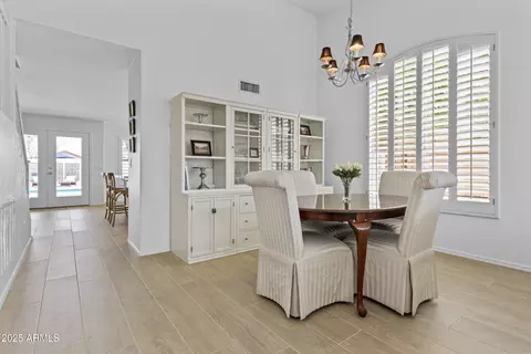 652 E Devon Dr, Gilbert, AZ 85296 photo 10