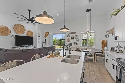 Kitchen - 10534 E Butte St, Apache Junction, AZ 85120 photo 6 of 8