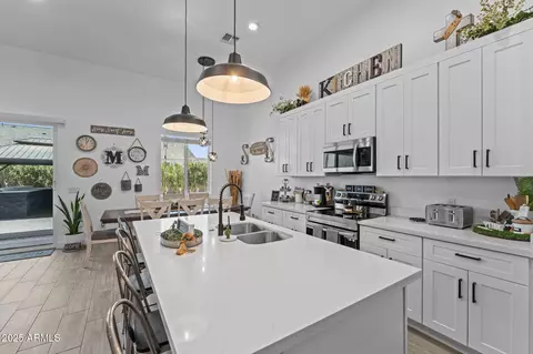 Kitchen - 10534 E Butte St, Apache Junction, AZ 85120 photo 7 of 8