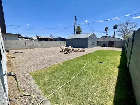 Exterior - 1327 E Fillmore St, Phoenix, AZ 85006 photo 6 of 9