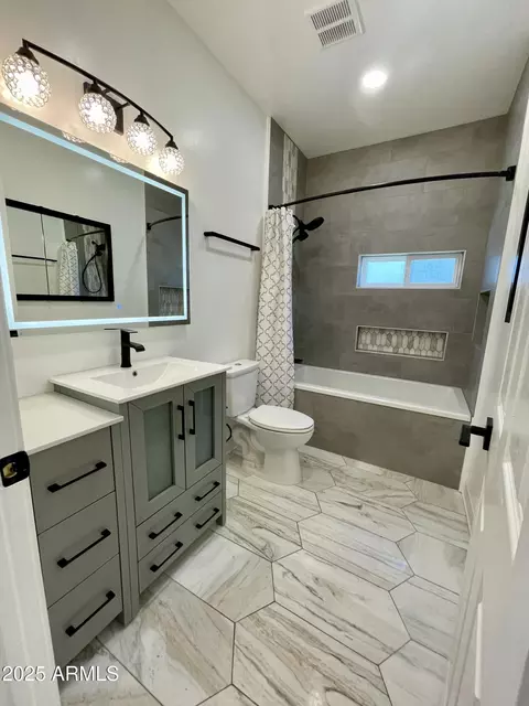 Bath - 1327 E Fillmore St, Phoenix, AZ 85006 photo 2 of 2