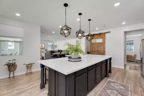 Kitchen - 9418 E Theia Dr, Mesa, AZ 85212 photo 6 of 8