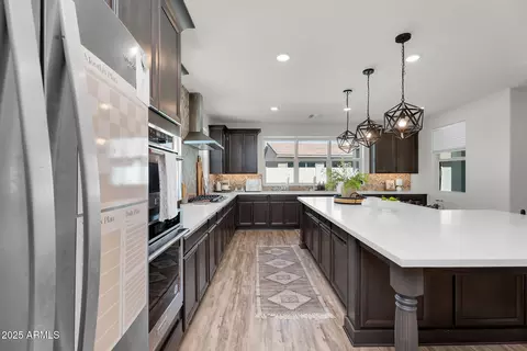 Kitchen - 9418 E Theia Dr, Mesa, AZ 85212 photo 5 of 8