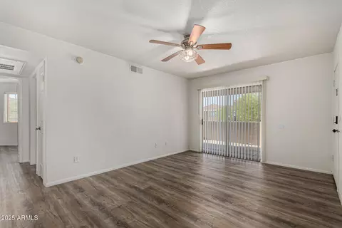 Living - 1720 E Thunderbird Rd #1094, Phoenix, AZ 85022 photo 1 of 4