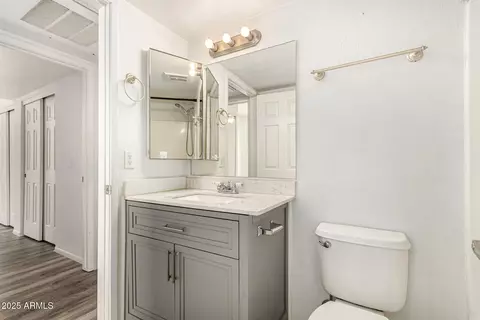 Bath - 1720 E Thunderbird Rd #1094, Phoenix, AZ 85022 photo 2 of 4