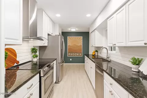 609 E Royal Palm Sq N, Phoenix, AZ 85020