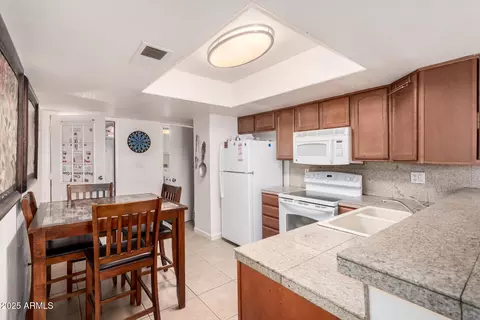 2438 E Tracy Ln #4, Phoenix, AZ 85032 photo 11