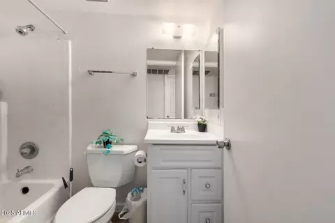 2438 E Tracy Ln #4, Phoenix, AZ 85032 photo 17