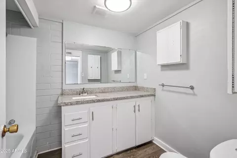 Bath - 1406 S Cedar Dr, Apache Junction, AZ 85120 photo 2 of 2