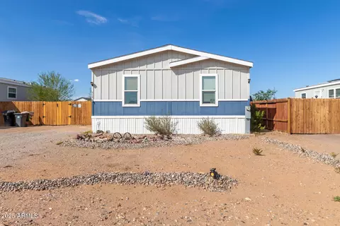 512 W Claessens Dr, Morristown, AZ 85342