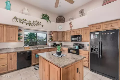 Kitchen - 1025 N Boyd Rd, Apache Junction, AZ 85119 photo 1 of 4