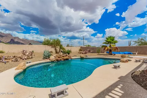 Exterior - 1025 N Boyd Rd, Apache Junction, AZ 85119 photo 11 of 13