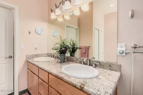 Bath - 1025 N Boyd Rd, Apache Junction, AZ 85119 photo 2 of 4