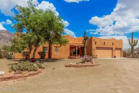 Exterior - 1025 N Boyd Rd, Apache Junction, AZ 85119 photo 5 of 13