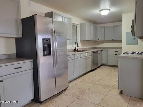 433 Crestview Pl, Bisbee, AZ 85603 photo 5