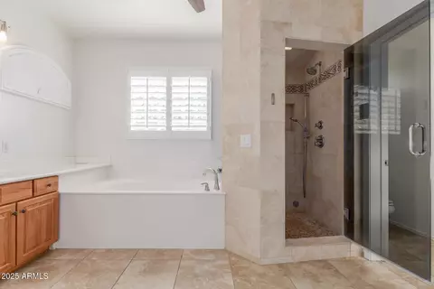 Bath - 2612 E Ridgewood Ln, Gilbert, AZ 85298 photo 2 of 4