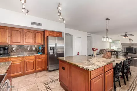 844 W Sherri Dr, Gilbert, AZ 85233 photo 13