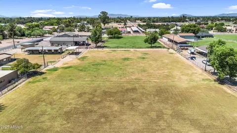 View/Area - 414 E Morgan Dr, Gilbert, AZ 85295 photo 7 of 8