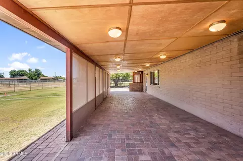 Exterior - 414 E Morgan Dr, Gilbert, AZ 85295 photo 4 of 8