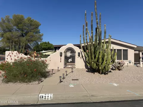 324 S Alvaro Cir, Mesa, AZ 85206