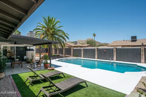 2828 E Surrey Ave, Phoenix, AZ 85032 photo 2