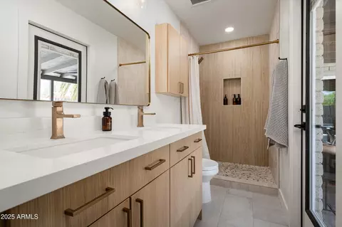 2828 E Surrey Ave, Phoenix, AZ 85032 photo 12
