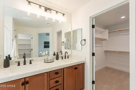 Bath - 10236 E Kinetic Dr, Mesa, AZ 85212 photo 2 of 5
