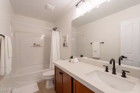 Bath - 10236 E Kinetic Dr, Mesa, AZ 85212 photo 5 of 5