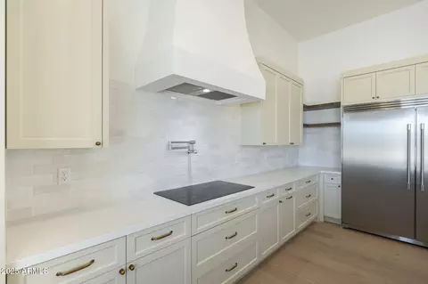 Kitchen - 2099 N 77th Pl, Mesa, AZ 85207 photo 3 of 5