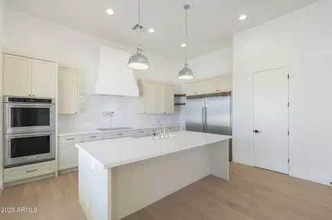 Kitchen - 2099 N 77th Pl, Mesa, AZ 85207 photo 2 of 5